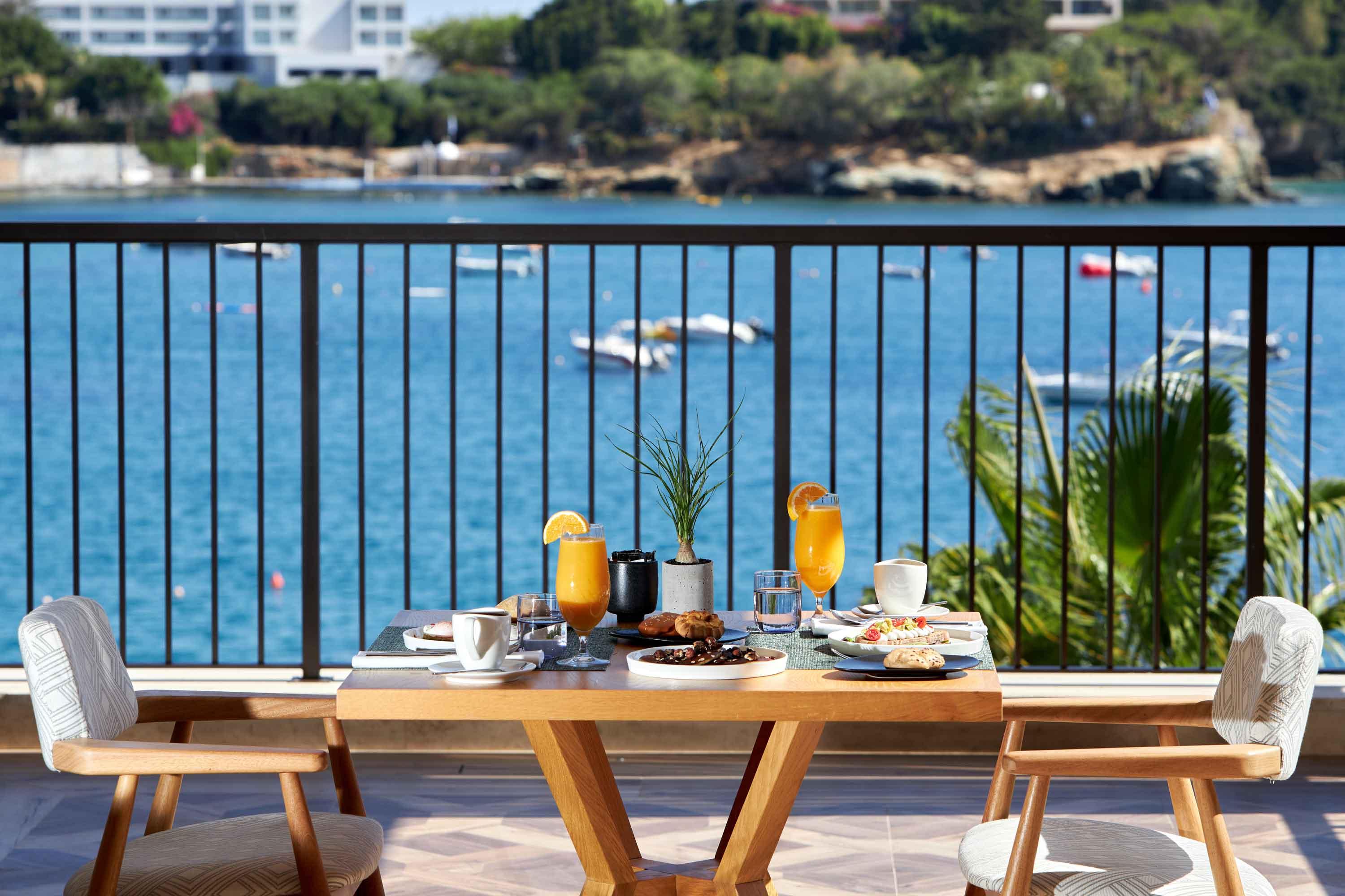 Castello Infinity Suites - Adults Only อาเยีย เปลาเยีย ภายนอก รูปภาพ