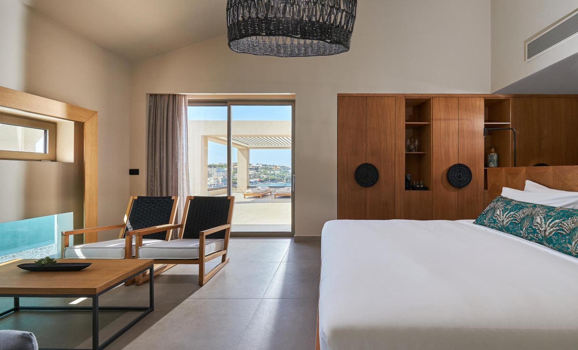 Castello Infinity Suites - Adults Only อาเยีย เปลาเยีย ภายนอก รูปภาพ