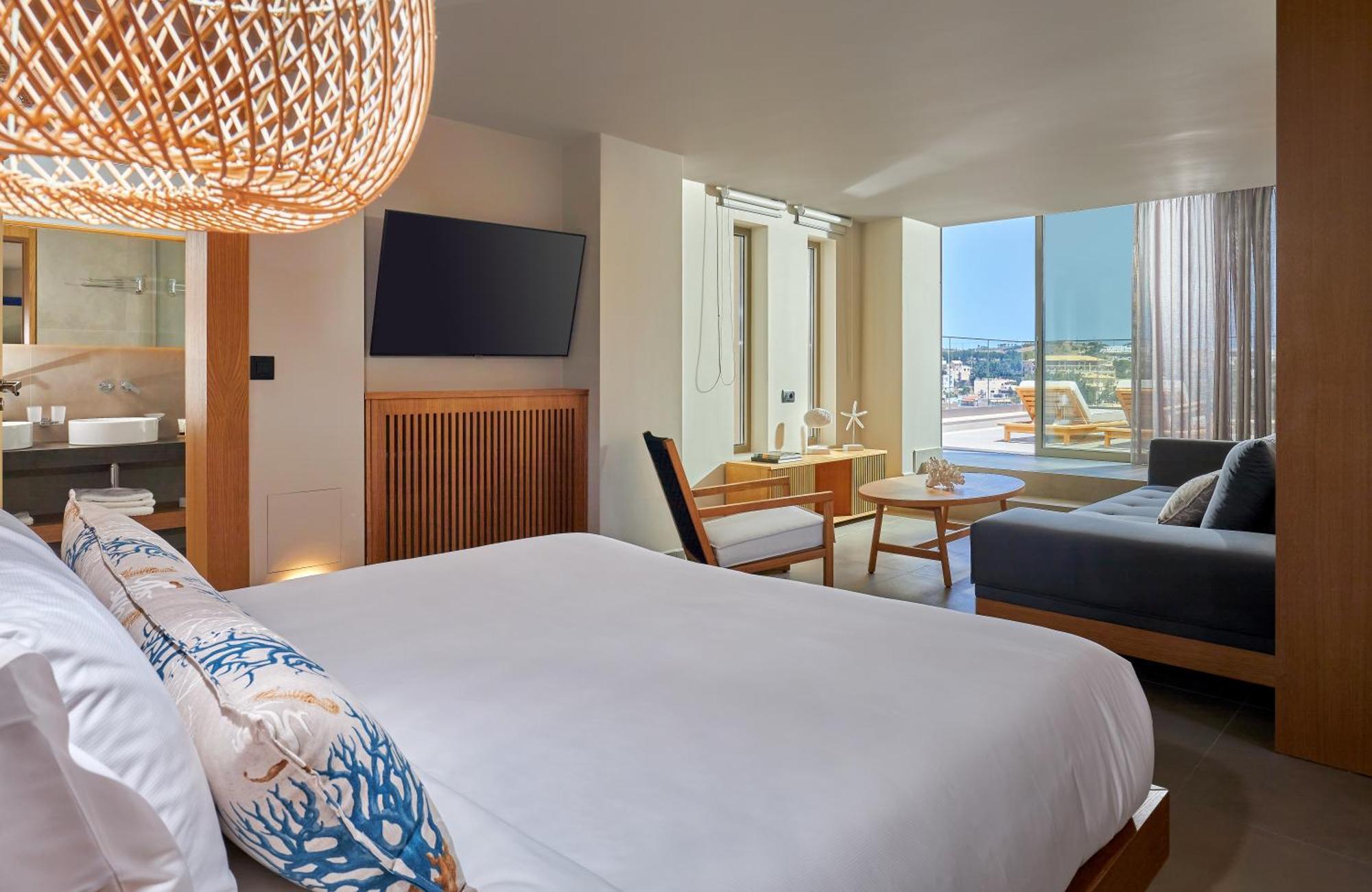 Castello Infinity Suites - Adults Only อาเยีย เปลาเยีย ภายนอก รูปภาพ